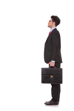 adam bir yere benziyor