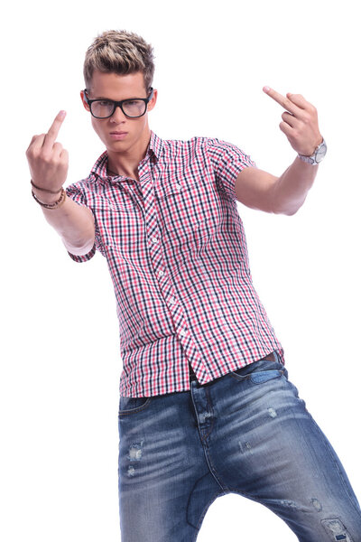 Случайный человек средние пальцы
