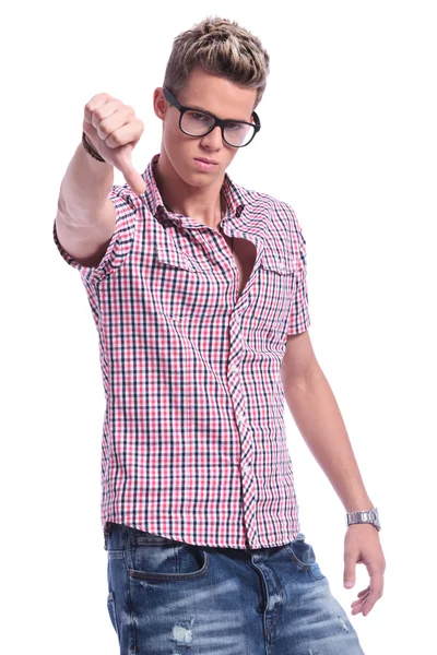Casual adam başparmak aşağı