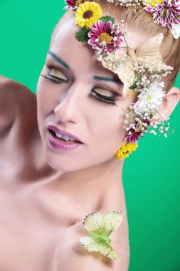 vahşi makyaj güzellik kadın tepeden bakıyor