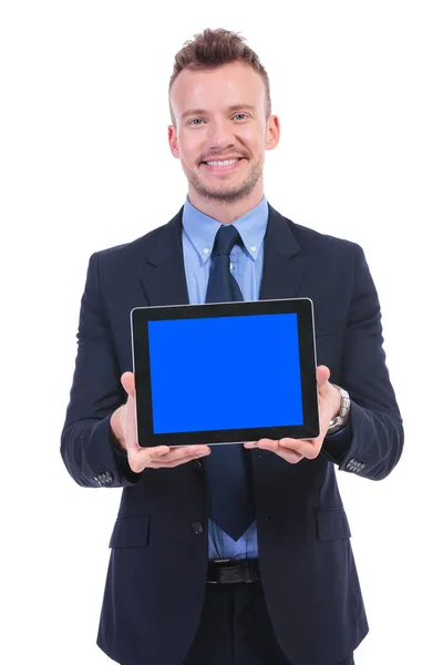 Homem de negócios dá-lhe um tablet — Fotografia de Stock