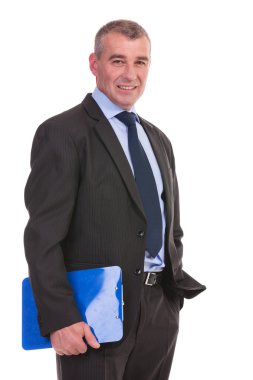 iş adamı el pano ile gülümsüyor