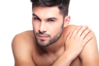 çıplak delikanlı sakin seyir