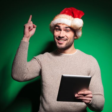 Noel Baba adam tablete okurken bir fikir olan