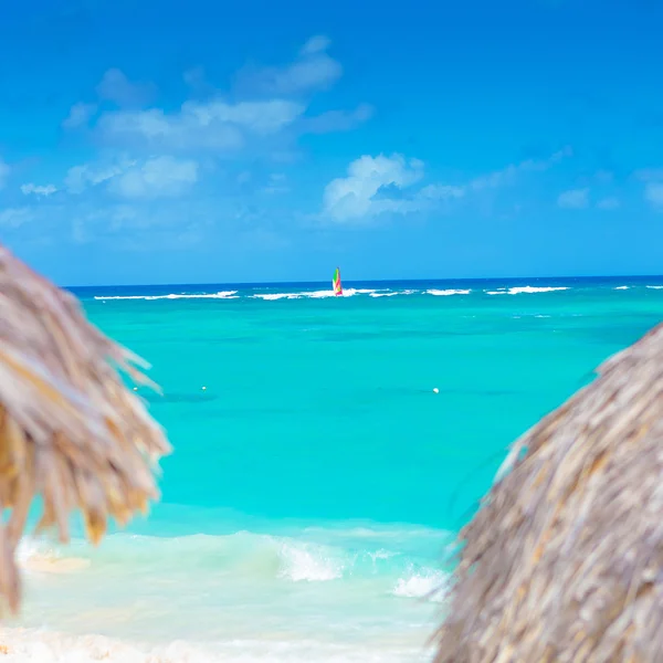 Little boat on the caribbean sea — Stock Photo, Image