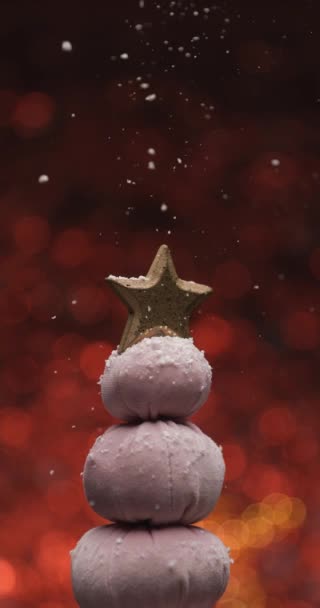 Vista Lateral Estrella Dorada Decoración Navidad Girando Delante Las Luces — Vídeos de Stock