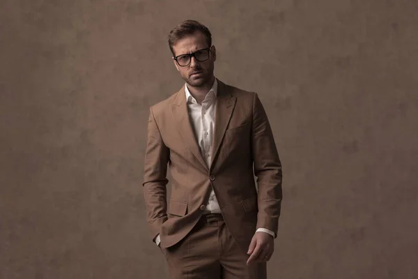 Young Handsome Businessman Posing One Hand Pocket Looking Deep Camera — Stockfoto