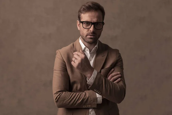 Sexy Fashion Model Posing His Arms Crossed Wearing Eyeglasses Looking — Fotografia de Stock