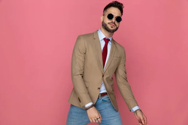 Cool Businessman Posing Tough Vibe Wearing Sunglasses Pink Background — Stock Photo, Image