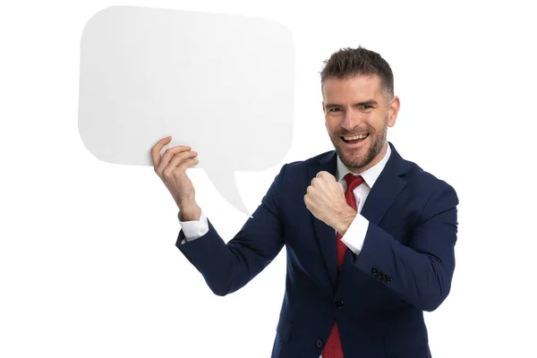 Jovem Empresário Segurando Uma Bolha Discurso Celebrando Sucesso Agains Fundo — Fotografia de Stock