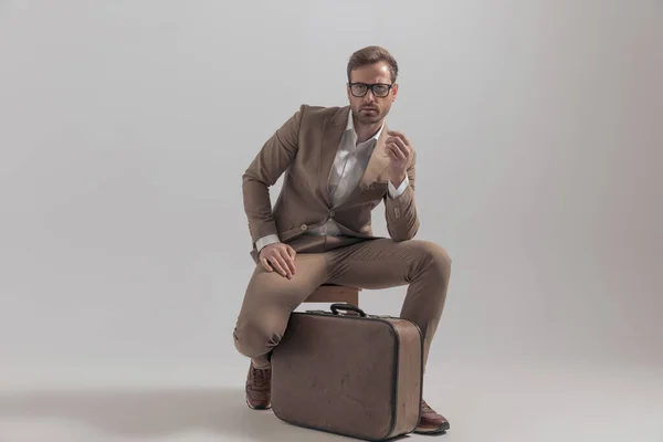 Sexy Businessman Posing Chair His Luggage His Legs Cool Attitude — Stock Photo, Image