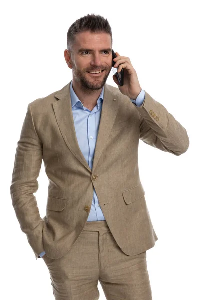 Bearded Man His 40S Hand Pocket Looking Away Talking Phone — Foto Stock