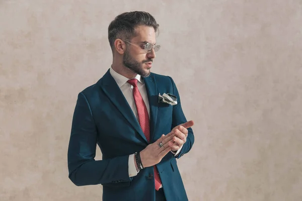 Sexy Young Businessman Suit Red Tie Handkerchief Looking Side Applauding — стоковое фото