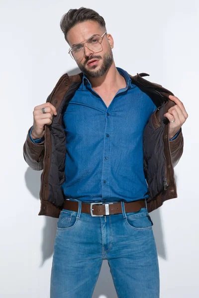 Cool Fashion Model Pulling His Jacket Showing His Chest Posing — Stock Photo, Image