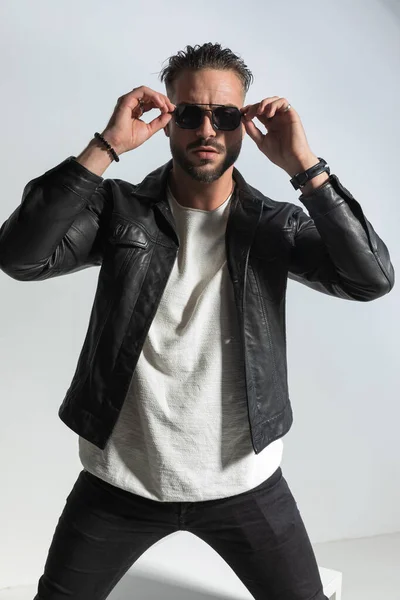 Portrait Confident Man Wet Hair Wearing Black Leather Jacket Adjusting — Stock Photo, Image