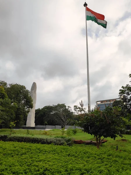 Die Indische Flagge Und Das Denkmal Einem Öffentlichen Park Bangalore — Stockfoto