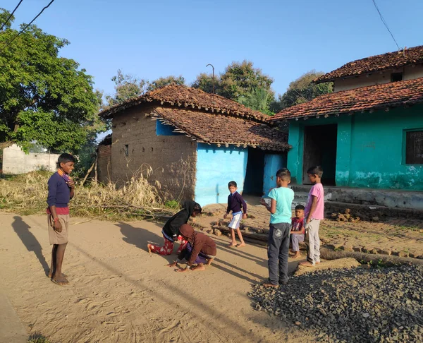 Nagpur India Oktober 2021 Kinderen Een Dorp Spelen Ochtendzon Bij — Stockfoto