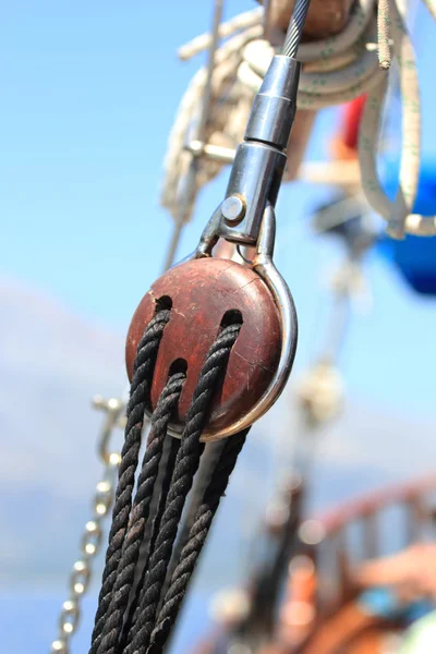 Wooden block on a vintage yacht — Stock Photo, Image