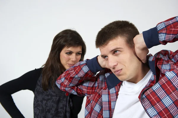 Jovem casal em estado de problemas — Fotografia de Stock