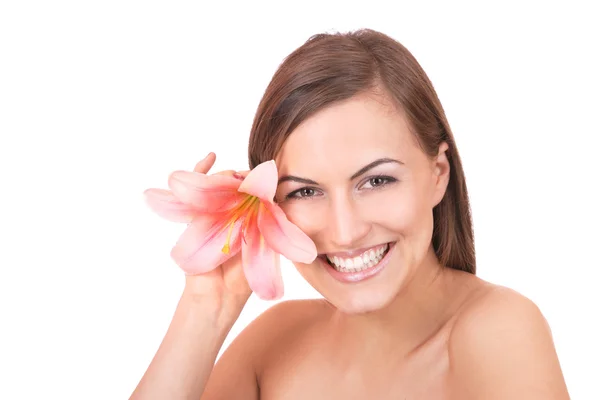 Hermosa mujer con flor aislada en blanco — Foto de Stock