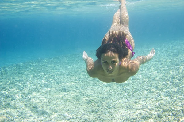 Onderwater vrouw — Stockfoto