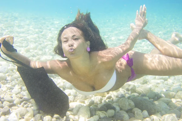 Underwater woman — Stock Photo, Image