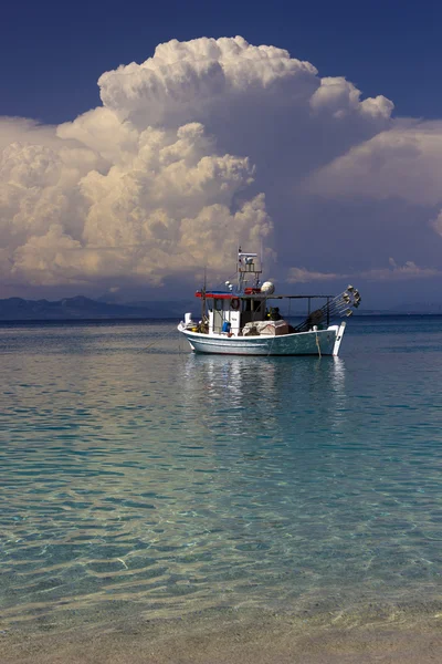 Finish Boot im Meer — Stockfoto