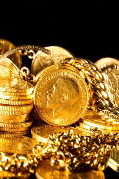 Jóias e moedas de ouro — Fotografia de Stock