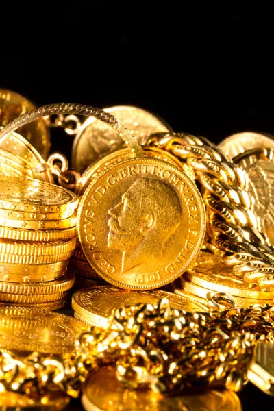 Joyas y monedas de oro — Foto de Stock