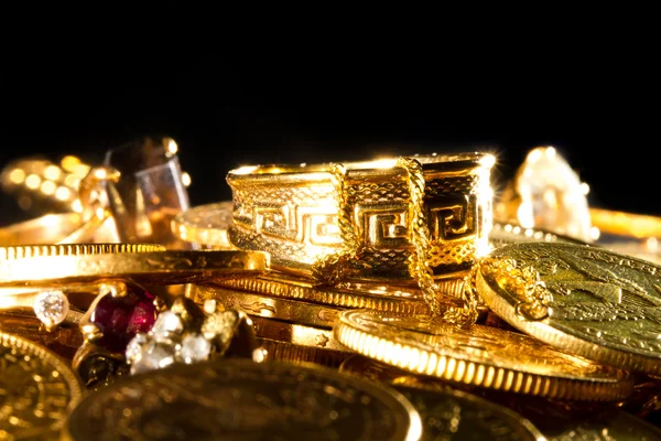 Mücevher ve altın sikkeler — Stok fotoğraf