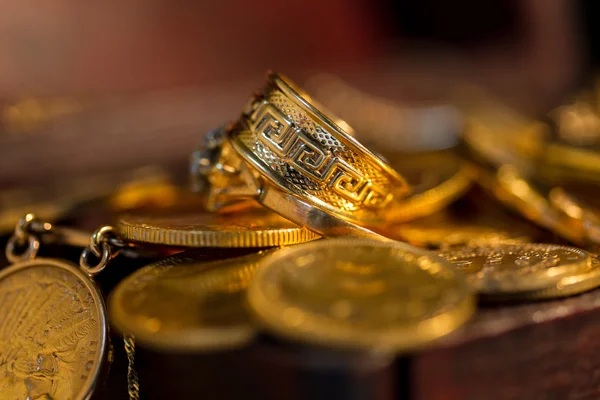 Jewels and gold coins — Stock Photo, Image
