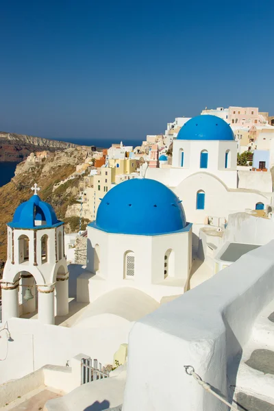 Santorini, Yunanistan Kilisesi kubbe — Stok fotoğraf