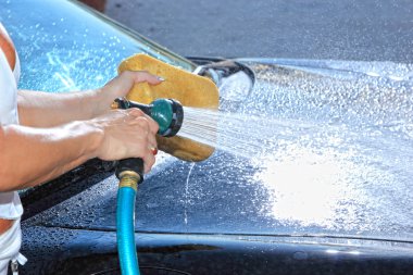 açık havada araba yıkama