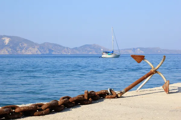 Anchor with boat — Stock Photo, Image