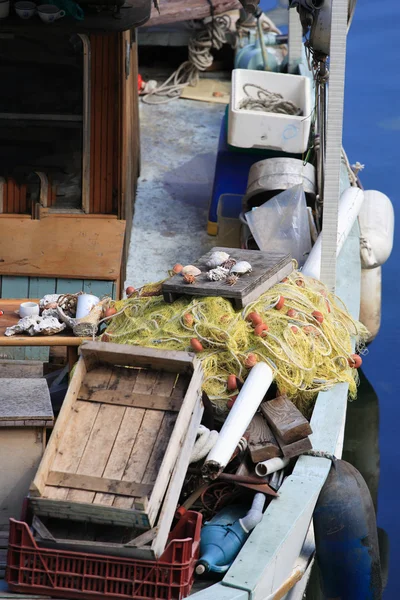 Barca da pesca in mare — Foto Stock