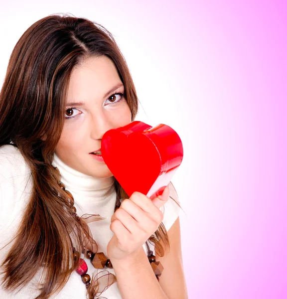 Ritratto di una bella giovane donna sorridente — Foto Stock