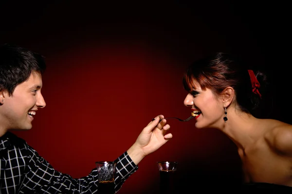 Casal jovem atraente — Fotografia de Stock