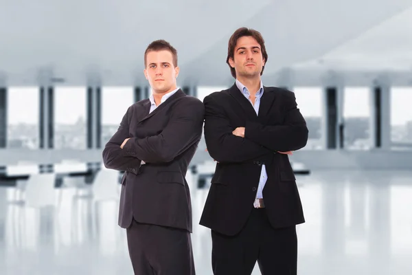 Dos hombres de negocios trabajando — Foto de Stock