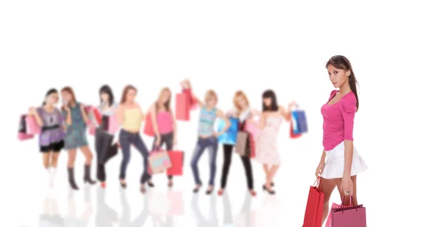 Femme heureuse avec des sacs à provisions — Photo