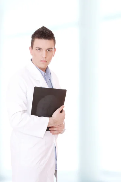 Medico che sorregge le radiografie . — Foto Stock