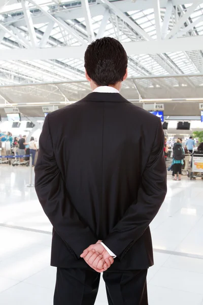 Obchodní muž na letišti — Stock fotografie