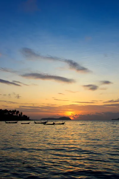 Vacker soluppgång i rawai phuket — Stockfoto