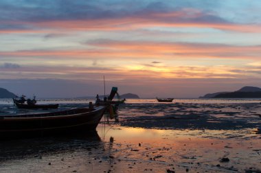 güzel gündoğumu rawai Phuket