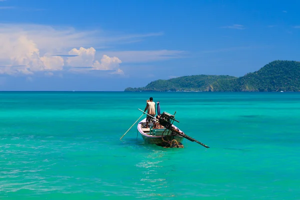 Boot in phuket thailand — Stockfoto