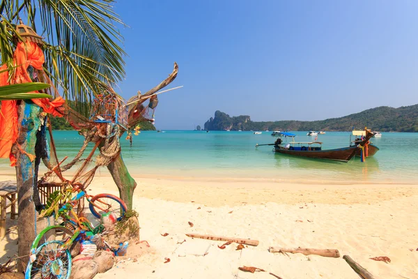 Wunderschöne bucht von phi phi insel thailand — Stockfoto