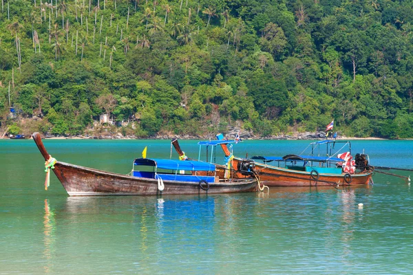 Красивою бухтою phi phi island Таїланду — стокове фото