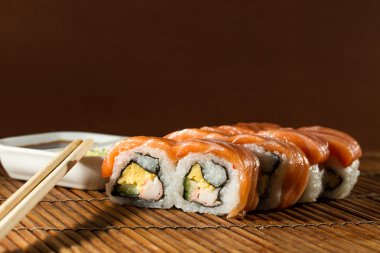 nefis taze suşi rulo