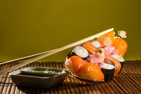 おいしい新鮮な寿司ロール — ストック写真