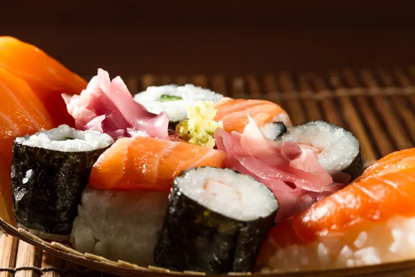 Báječný čerstvé sushi rolky — Stock fotografie