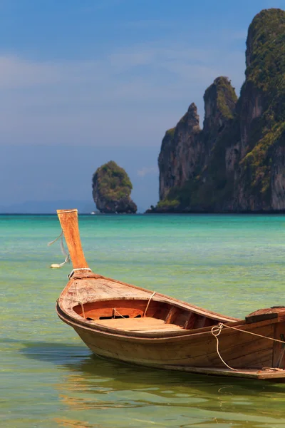 Prachtige baai van phi phi eiland thailand — Stockfoto